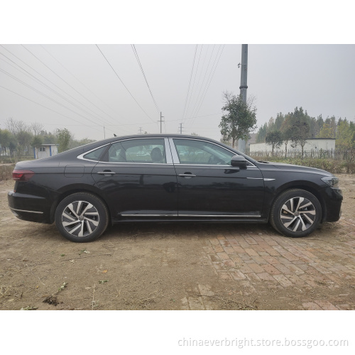 Berlina di marca tedesca di lusso e ad alta tecnologia Comfort VW Passat Phev